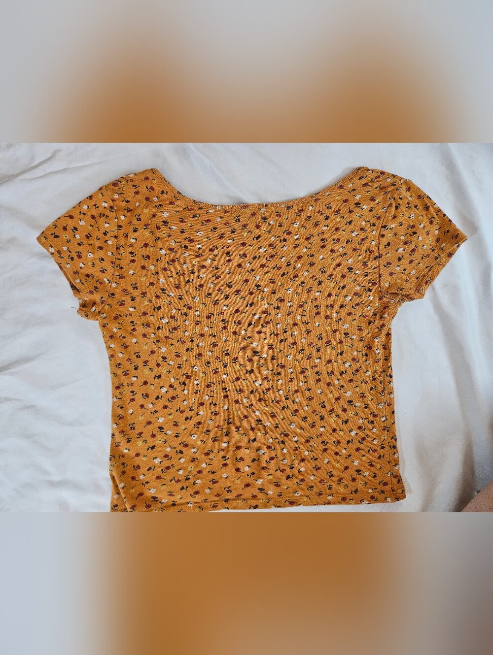 Forever 21 Juniors Mustard Yellow Floral V-neck Short Sleeve Cropped Top Size M - Picture 10 of 12